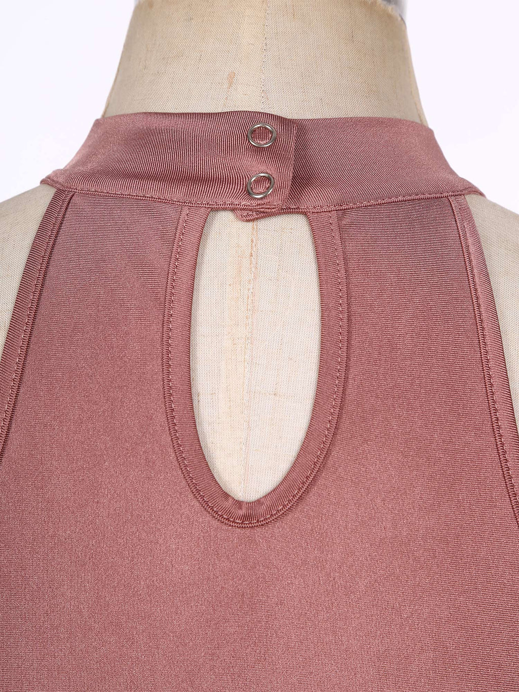 Vestido tipo diosa | Diseño drapeado con toque dorado y caída elegante